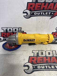 #620 DeWalt DWE402 4 1/2" Angle Grinder For parts or repair ONLY!