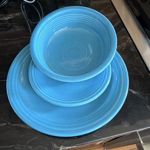 Discontinued color- Fiestaware PEACOCK Three-Piece Dinner Set