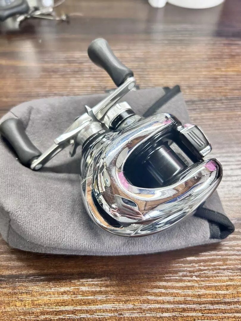 Shimano 12 ANTARES Baitcast Fishing Reel RH Gear Ratio 5.61 From JAPAN