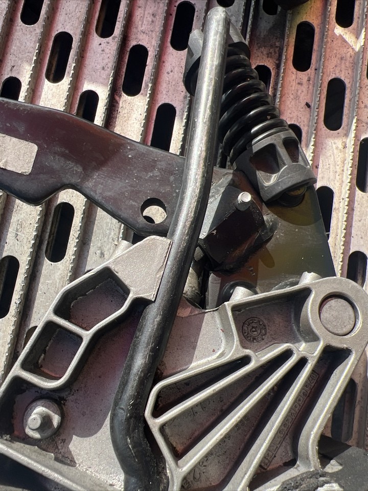 9650012080 Wabco Freightliner Hydraulic Clutch Pedal Unit A0213485000