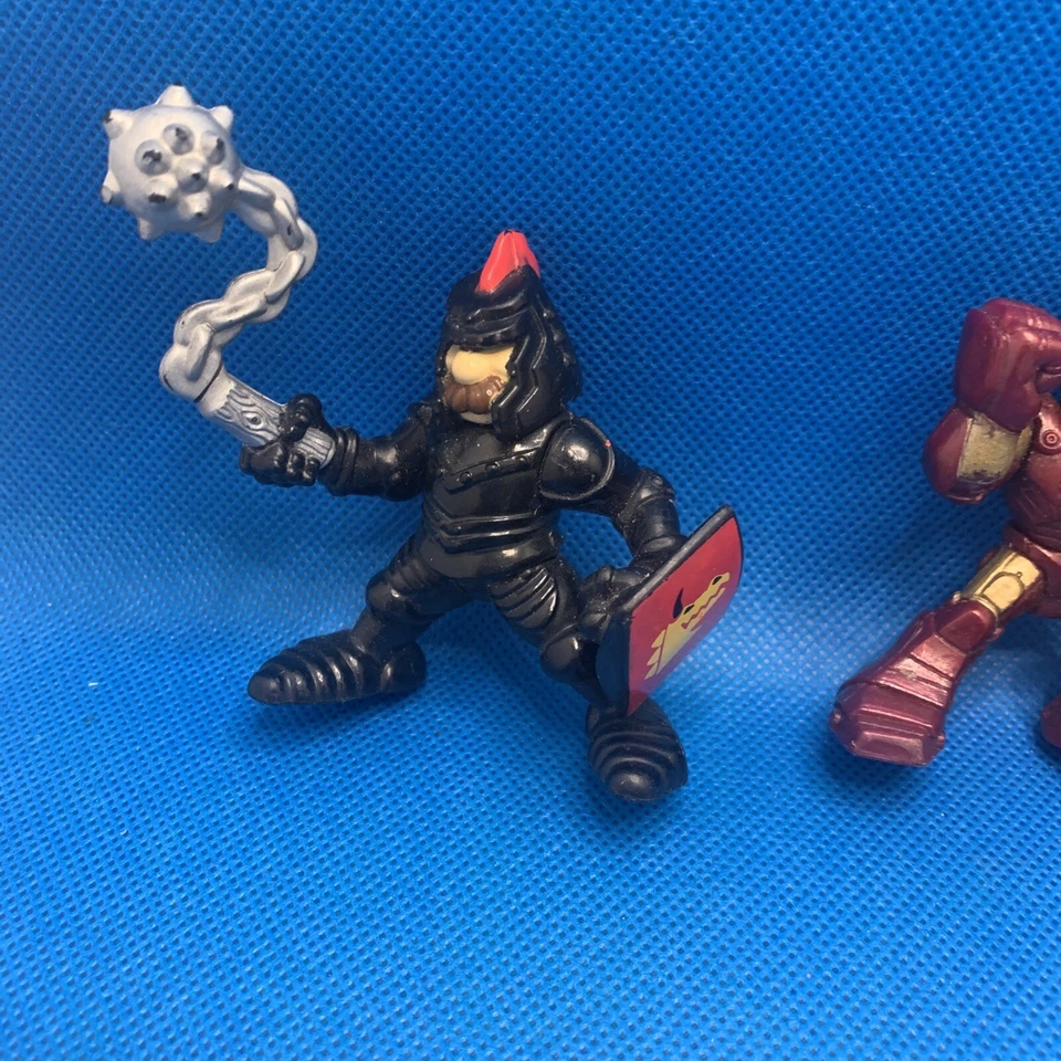 Lote de 3 figuras de héroe Fisher Price. Robot Transformers Knight Iron Man  Foto 2 de 4