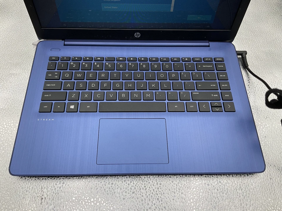 HP Stream 14-ds00036nr AMD A4-9120e @ 1,5 GHz Radeon R3 8 GB 64 GB SSD sin batería Foto 3 de 4