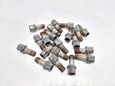 2010 Volkswagen Golf Gti 2.0l Mt Wheel Lug Bolts Full Set 20