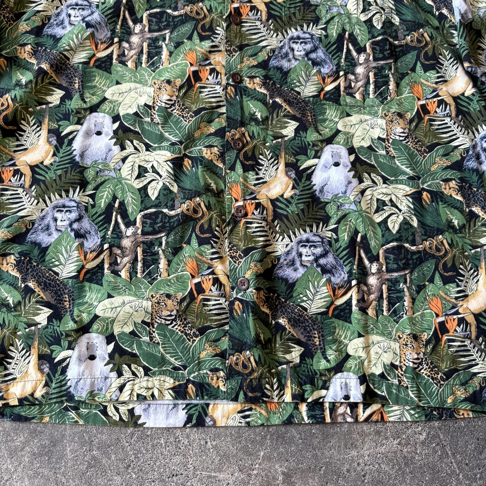 Vintage David Carey Camp Shirt Mens Size XL Green African Jungle Gorillas Safari - Image 3 of 4