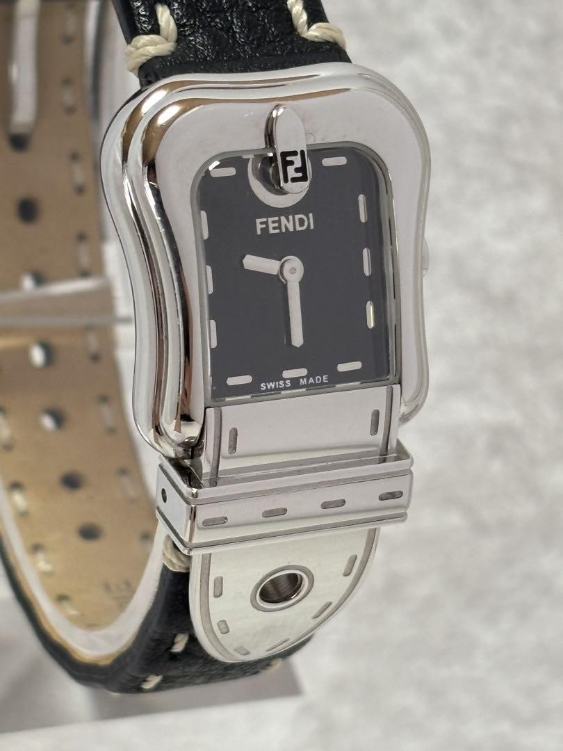 稼働✨ FENDI　3800L　ベルトモチーフ　ロゴ　黒文字盤　クォーツ　高級 FENDI 3800L Quartz Watch Black Dial Genuine Strap Ladies