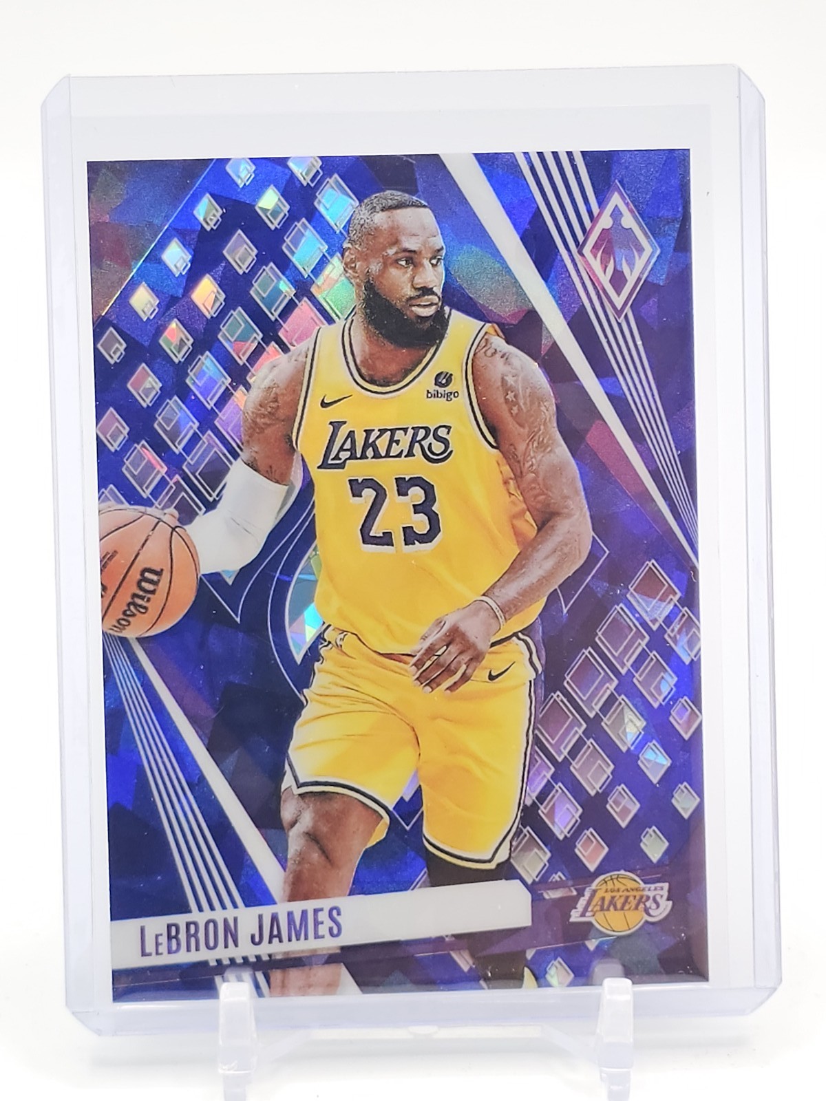 LEBRON JAMES 2023-24 PHOENIX BLUE CRACKED ICE #211 LAKERS Q0221