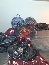 Purse Lot. 8 Total. Mixed Brands All in excellent Condition