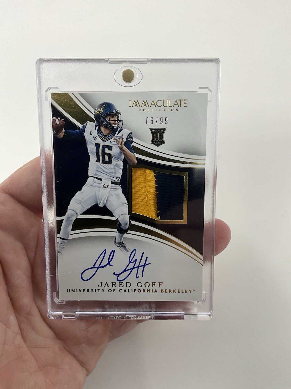 2016 Immaculate Collection Collegiate Jared Goff Jersey Auto RC Serial #/99 RPA view 3