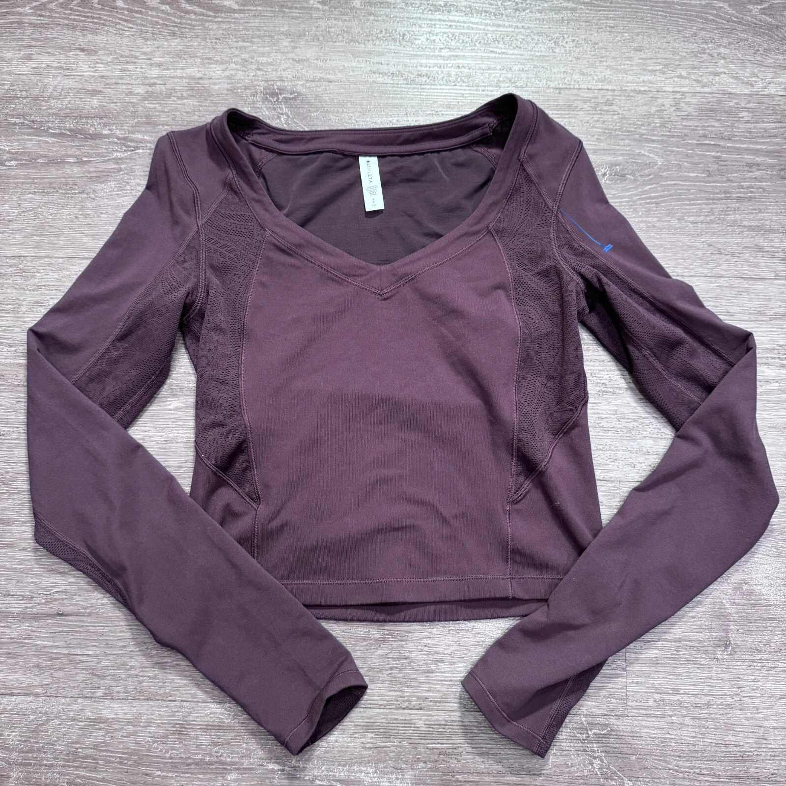 athleta long sleeve athletic crop gym casual shirt