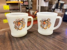 Lot 2 Vtg Fire King Tony The Tiger Esso Exxon Glass Milk Glass Coffee Mugs Cup