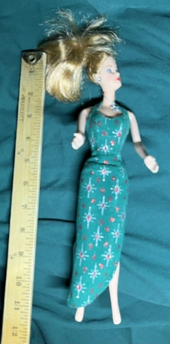 Vintage 1966 Barbie Doll w/ Light Brown Hair & Green Eyes - Indonesia-Head 1991