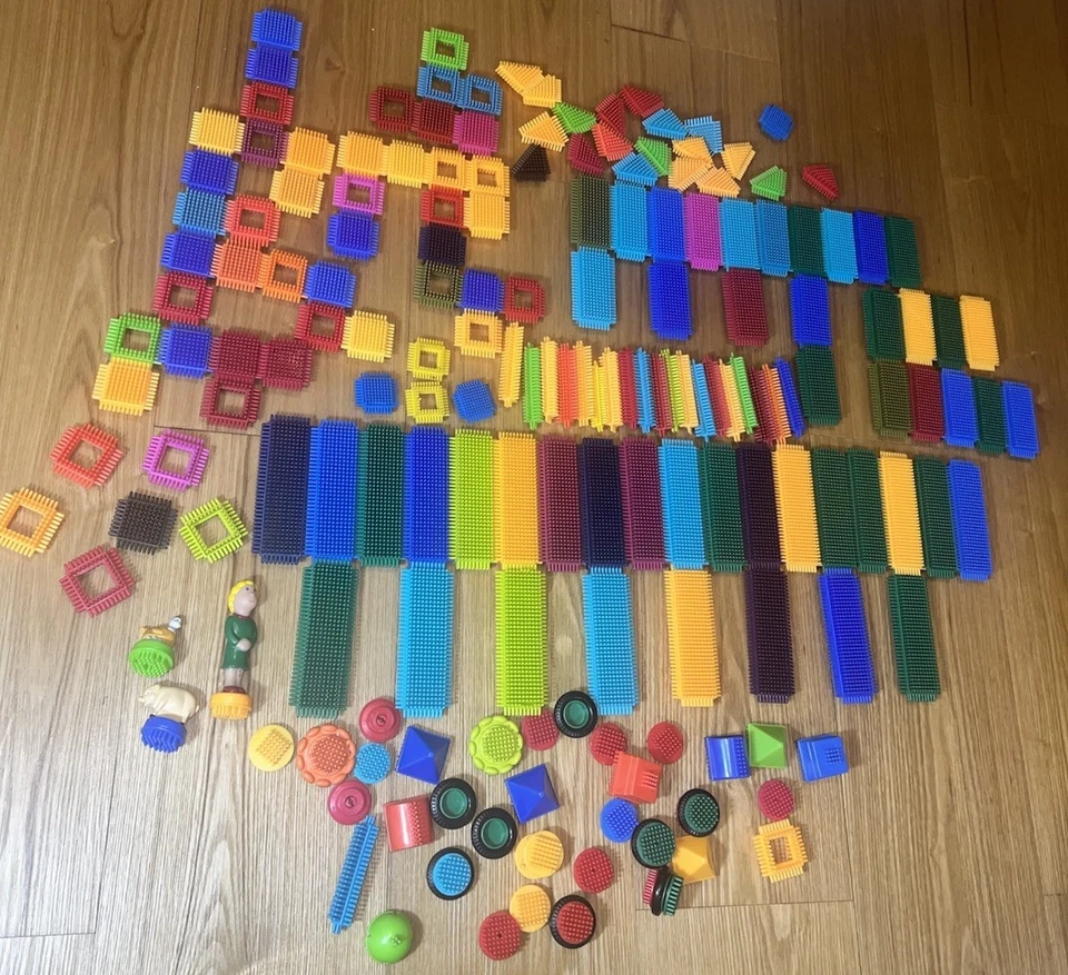 Bristle Blocks Building LOT Of 179 Pieces Loose Replacement People Animals Etc - Image 3 of 4