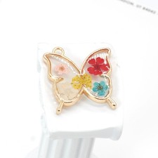 C 8PCS Gold Tone Real Dried Pressed Flower Resin Butterfly Shape Pendant GBY2101