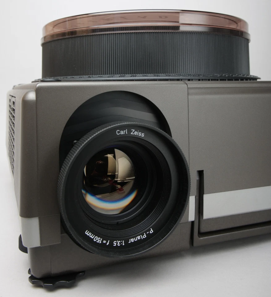 Hasselblad PCP 80 Proyector Deslizante con Estuche, 5 Bandejas, Lente 150mm, Control Remoto, Probado Foto 2 de 4