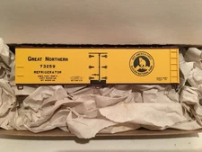 HO Accurail 8013 Great Northern 40’ Wood Reefer Unassembled Kit GN #73259