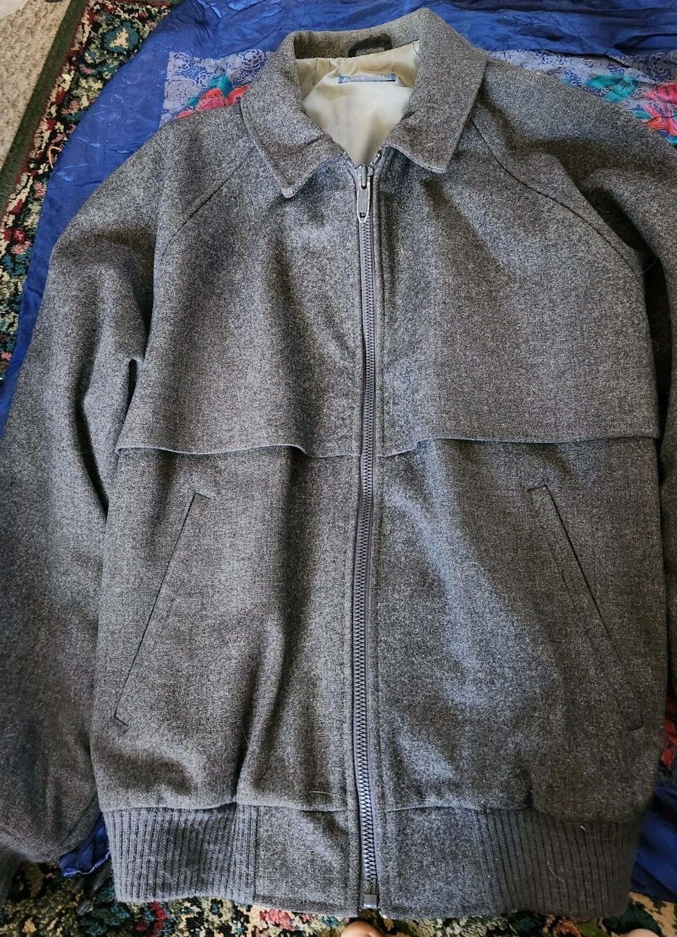 Gray PENDLETON Medium M Pure Virgin Wool PORTLAND… - image 3