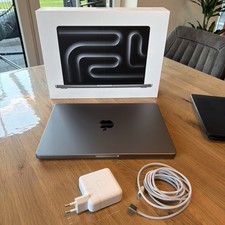 Apple MacBook Pro - M3 - 10-core GPU - 8 GB RAM - 512 GB SSD - 14.2" - Spacegrau