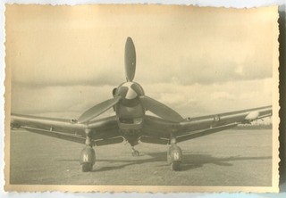 WWII ARCHIVE PHOTO: LUFTWAFFE JUNKERS Ju 87 DIVING BOMBER AIRCRAFT ON AIRFIELD