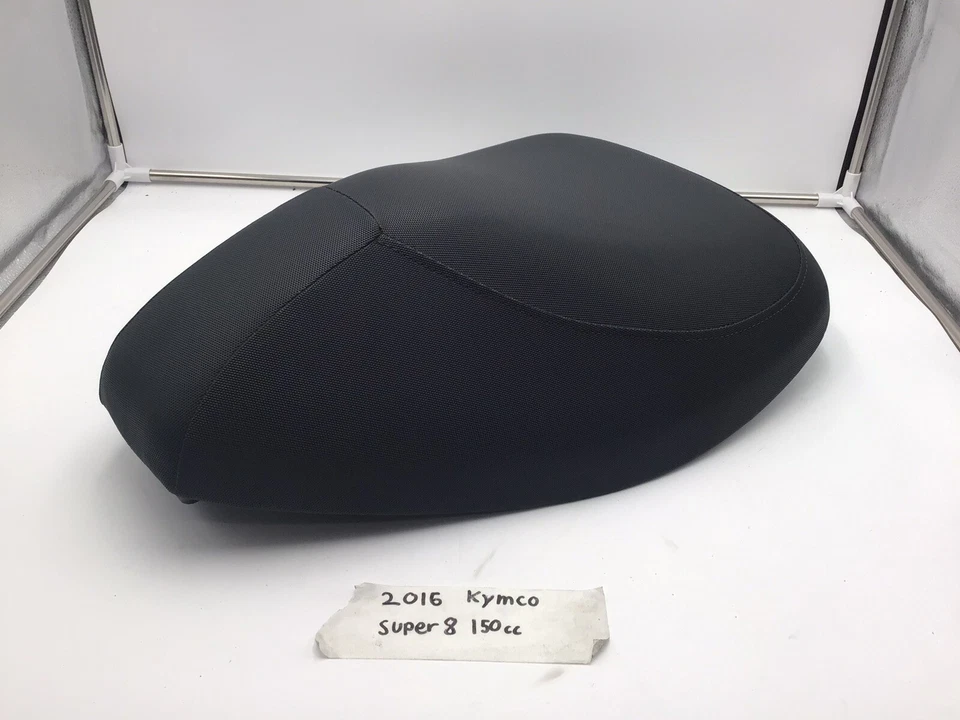 Kymco Super 8 150x 2016 asiento OEM - como nuevo #77200-LGB5-E000-IT Foto 2 de 4