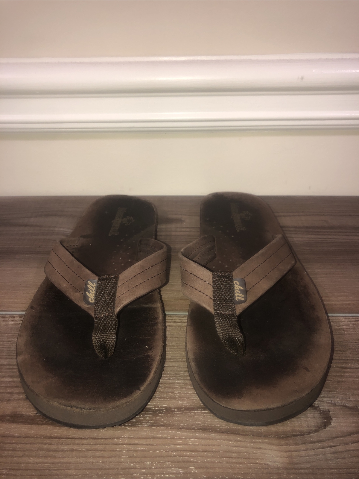 Margaritaville women’s flipflops brown leather size 8 Gem