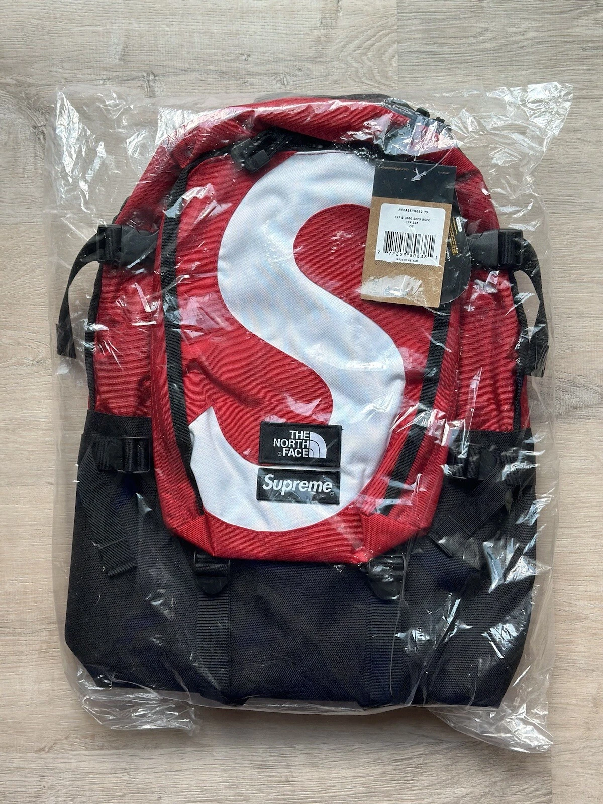 Sac à dos Supreme The North Face S logo expédition rouge FW20   neuf avec étiquettes
