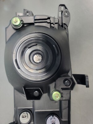 Kowze Headlight Assy for Mitsubishi Pajero Montero V73 V75