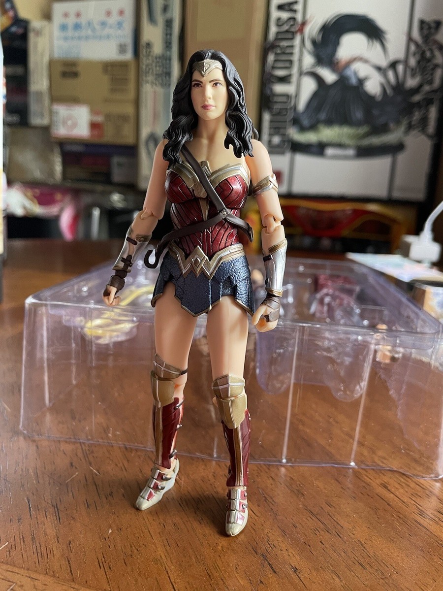 Medicom Mafex No.060 Wonder Woman Justice League Collectable Medicom Mafex No.060 Wonder Woman Justice League Collectable