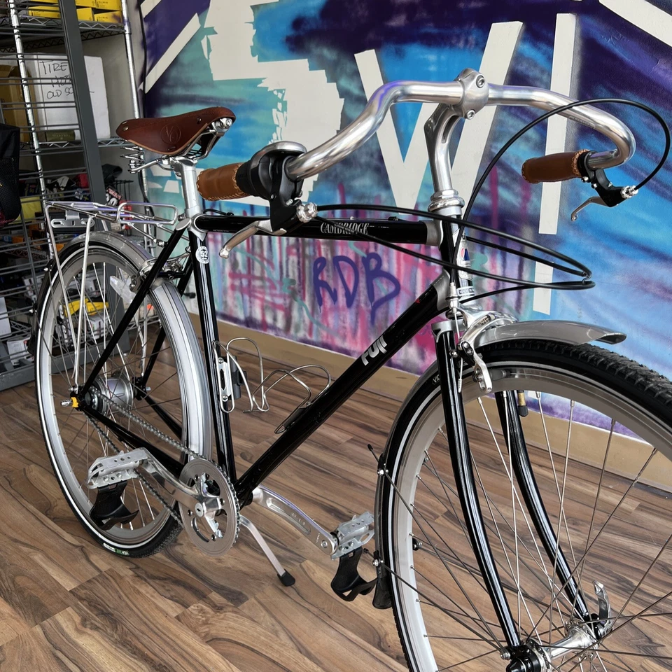 52 cm MINTY 2009 Fuji Cambridge Lugged 8 Speed Nexus Velo Orange saddle Black - Image 2 of 4