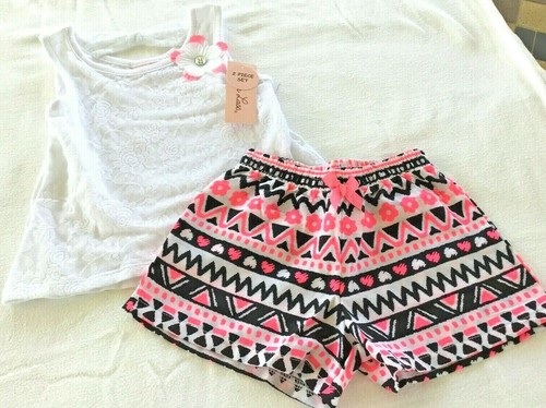 BABY GIRL 2 PIECE AZTEC SHORT SET FROM LITTLE LASS...Retail $38.00..SZ 3T...NWT