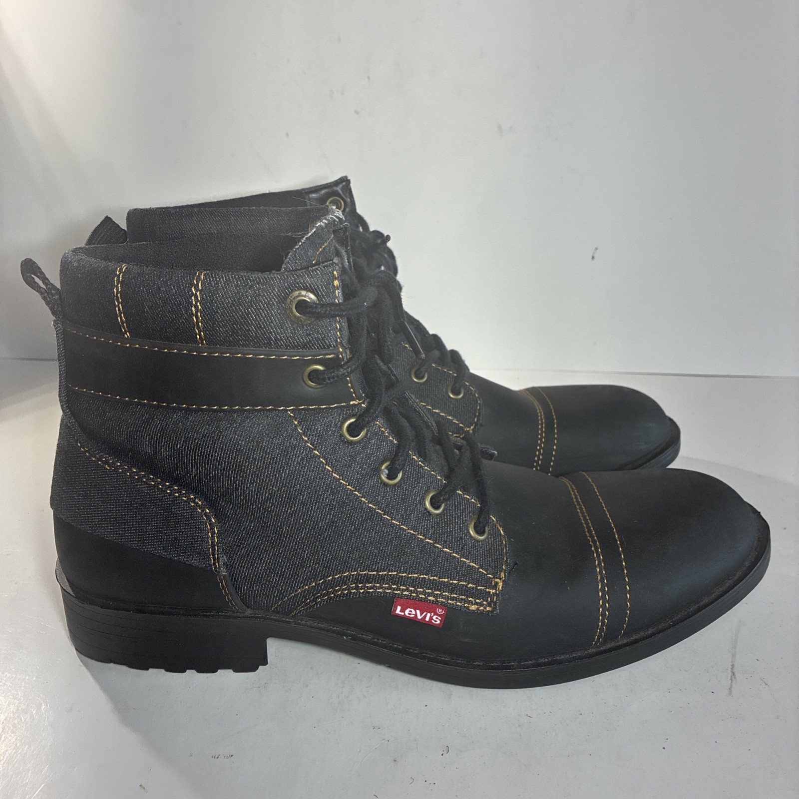 Levi’s Artesian Denim Boots Men’s Size 11 Black