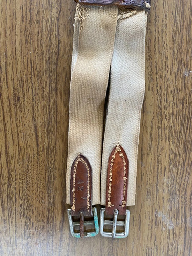 Gebrauchtes Horse Tack Set - 7 Gurte, Steigbügel, Stiefeltasche, Brustplatte, Steigbügelabdeckung - Bild 17 von 20
