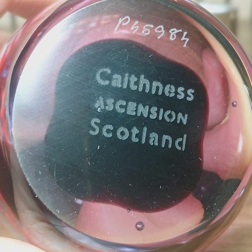 Caithness Ascension Briefbeschwerer entworfen von Alastair Macintosh - Bild 2 von 4