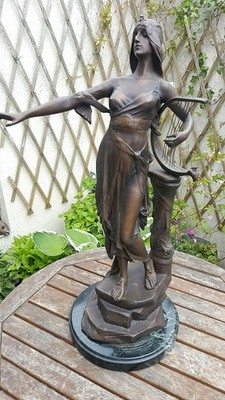Französische Antik (ca. 1890) Große Bronze, Salome und Harfe, Edouard Drouot