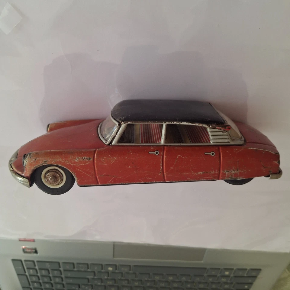 VOITURE A TRACTION DS CITROEN JOUSTRA - Photo 2/4
