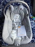 Joie Wish Baby Bouncer Chair with Vibration Function and Toy Bar Grey