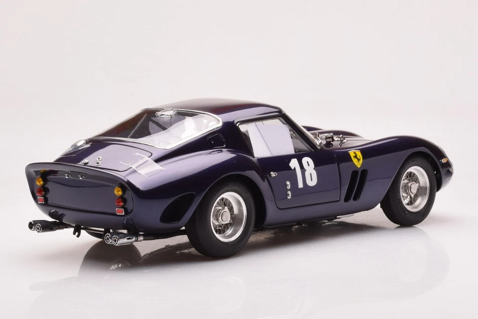 M-255 Ferrari 250 GTO Monterey Historic Races Laguna Seca 2004 CMC 1/18 Foto 2 de 4