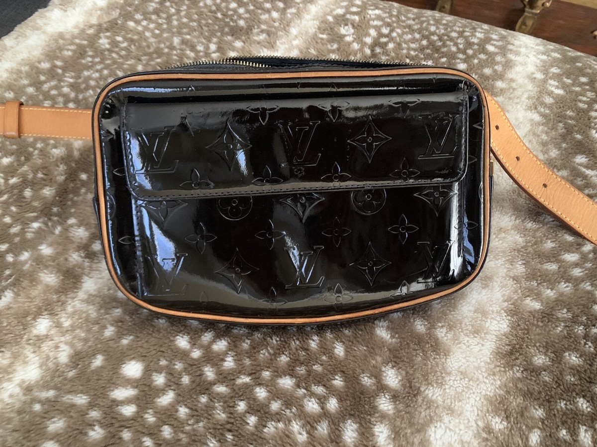 Vintage Black Vernis Patent Leather Louis Vuitton Bum Waist  display picture 2