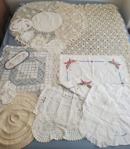 15x VTG Crochet Linen Lace Doilies Table Runners Round Rectangular w/Damage