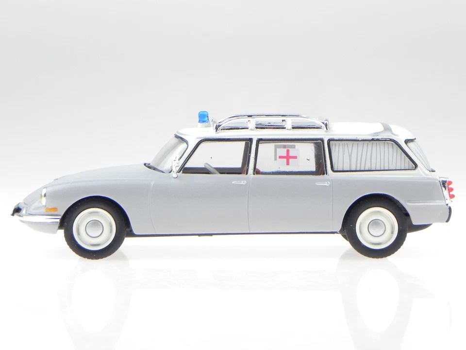 Citroen ID 19 grey ambulance Ambulanz diecast modelcar 7495004 Atlas 1:43 - Image 2 of 4