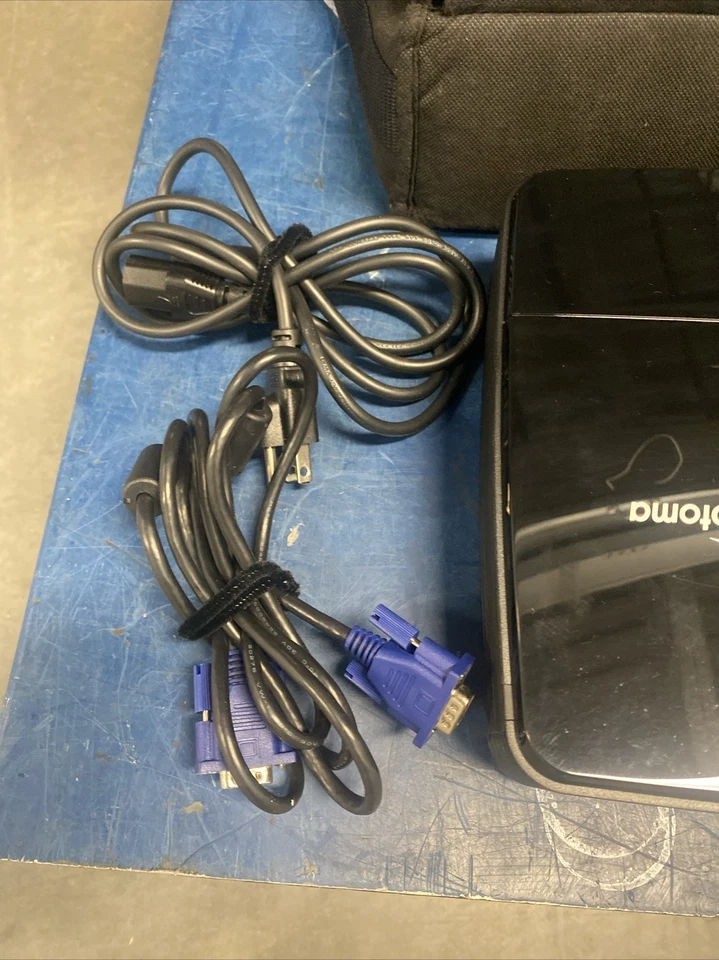optoma projector DX550 DLP For Parts Or Replacement Black - Image 2 of 4