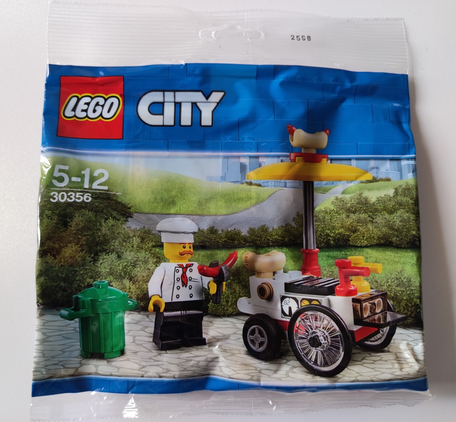 LEGO City 30356 stand de hot-dog miniature pour animer les rues de votre ville