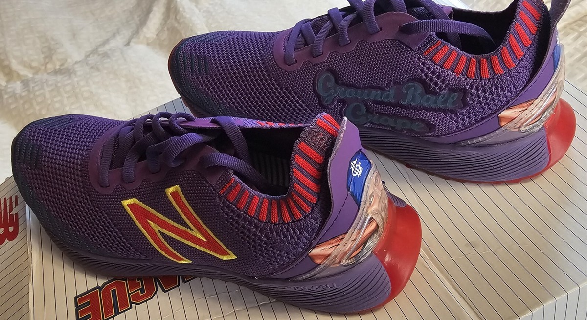 7 Men 9 Wmn New Balance FuelCell Echo x Big League Chew Big Purple
