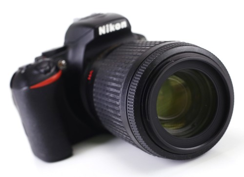 Nikon D5600 Camera & AF -S 18-55mm VR & 55-200mm VR Dual Lens Kit 3,992 Shots - Picture 8 of 14