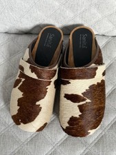 EUC Sanita Caroline Danish Clogs Cow Print Hair Fur White Brown Size 41 9.5/10