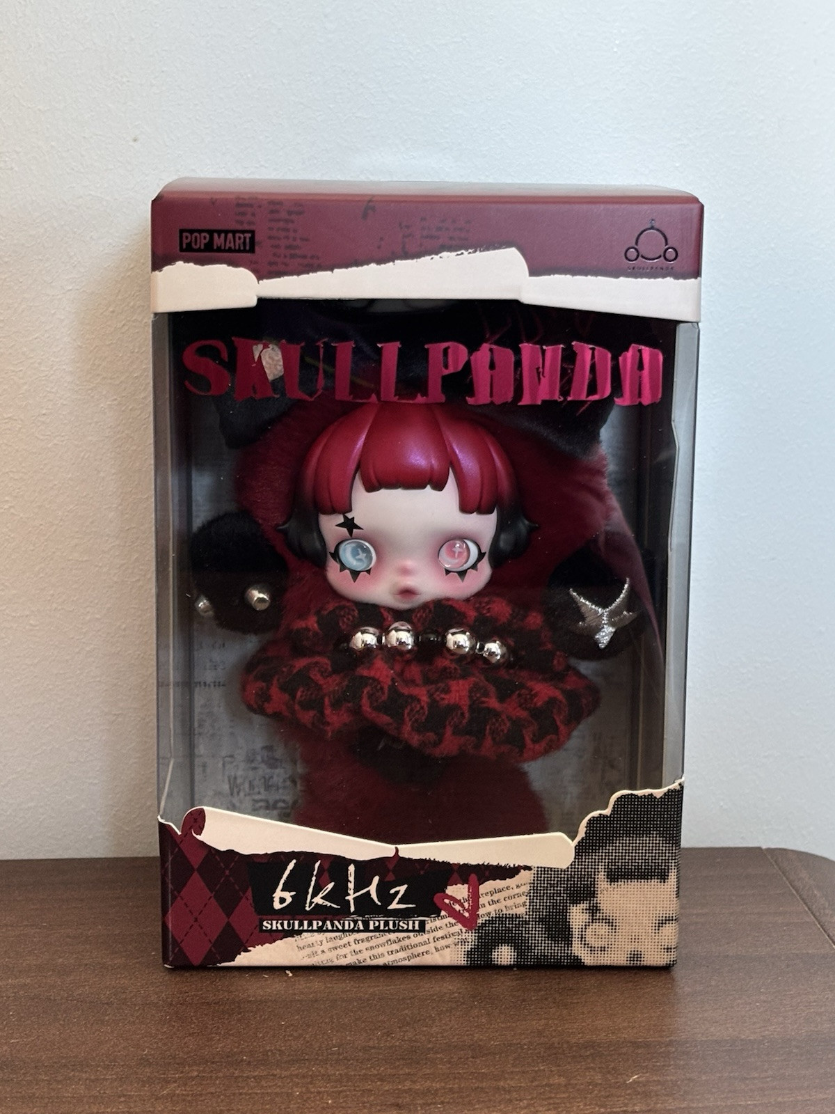 POPMART SKULLPANDA ぬいぐるみ 6kHz 海外限定 POPMART SKULLPANDA ぬいぐるみ 6kHz 海外限定