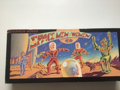 1991 Glencoe Models ( Archer molds ) Spacemen and Women hard plastic complete 12