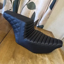 Saddlemen Black Tuck-N-Roll Lattice Stitch Step-Up Seat 23-25 Harley Touring