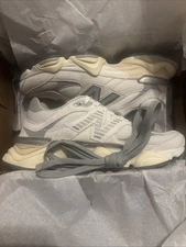New Balance 9060 Shoes Mens Size 8 Sea Salt Concrete Sneakers New Damaged Box