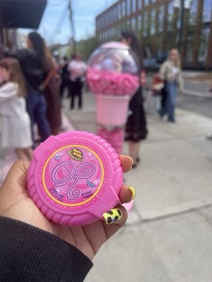 Olivia Rodrigo Gum Hubba Bubba bubble tape Rare NY Promo SHIPS ASAP 