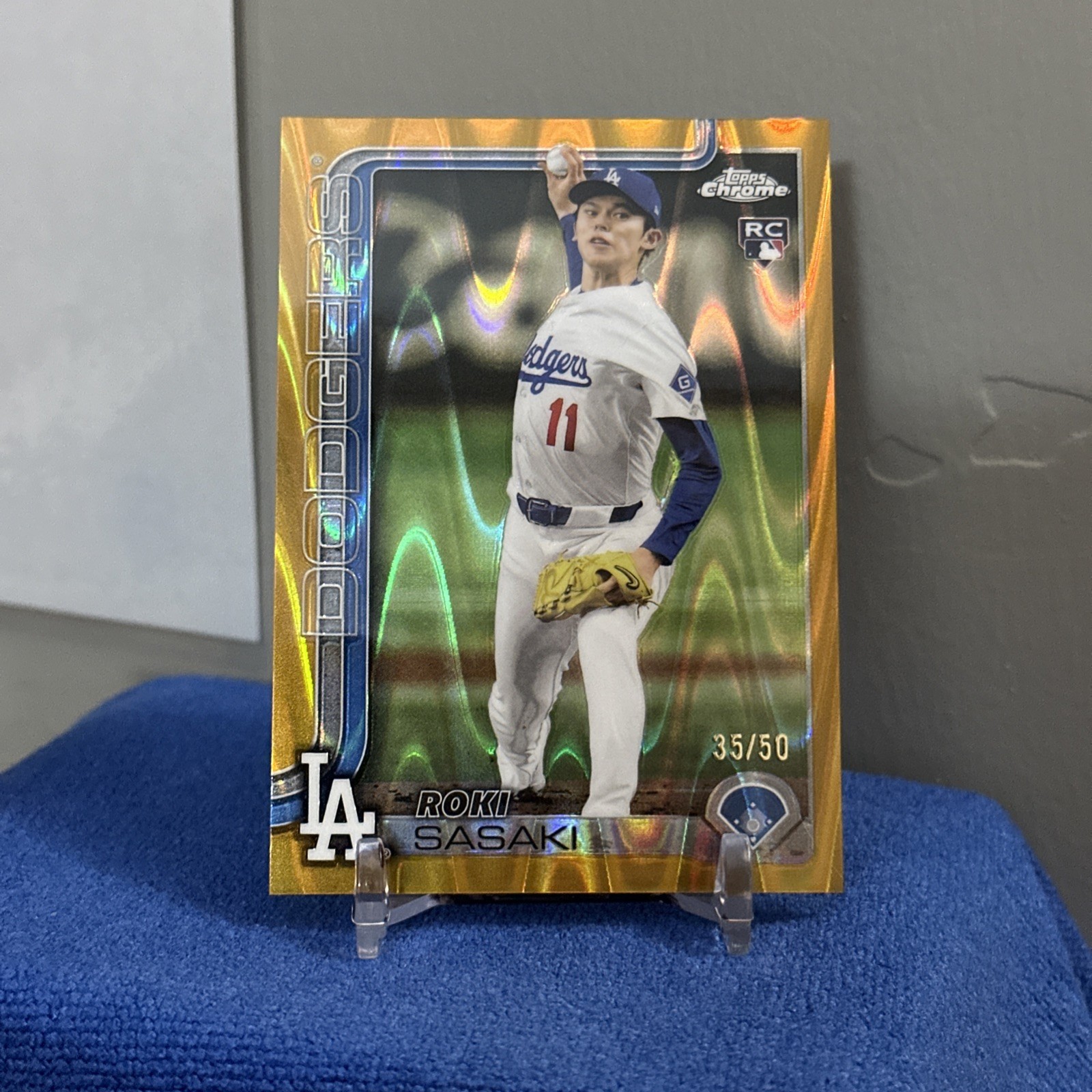 Roki Sasaki 2025 Topps Chrome #217 Gold Refractor 35/50 Dodgers Rookie RC